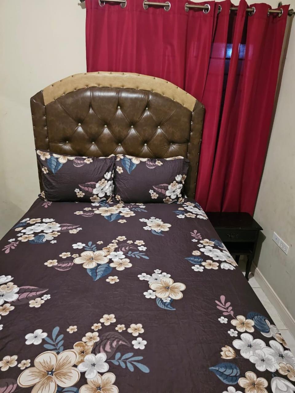 #1 Jacaranda Vacation Home Spanish Town Exteriör bild